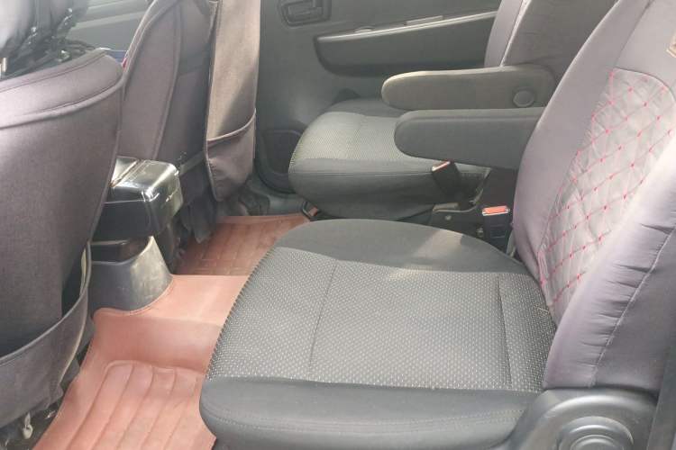 Used Dongfeng Fengon 330 2014 1.5L Manual Standard Edition DK15-02 Left Rear Seat