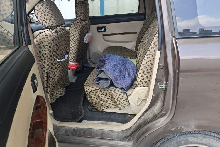 Used Dongfeng Fengon 330 2014 1.3L Manual Utility Version DK13-07 Left Rear Seat