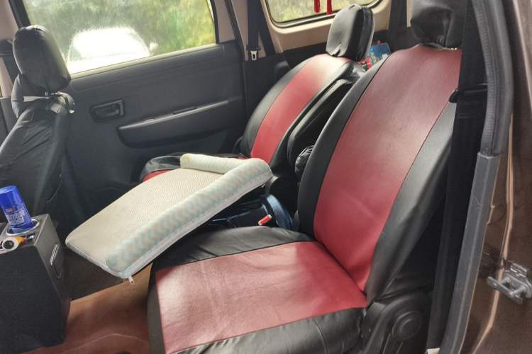 Used Dongfeng Fengon 330 2014 1.5L Manual Utility Version DK15 Left Rear Seat