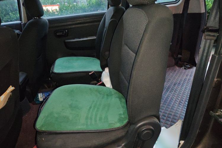 Used Dongfeng Fengon 330 2014 1.5L Manual Utility Version DK15 Left Rear Seat