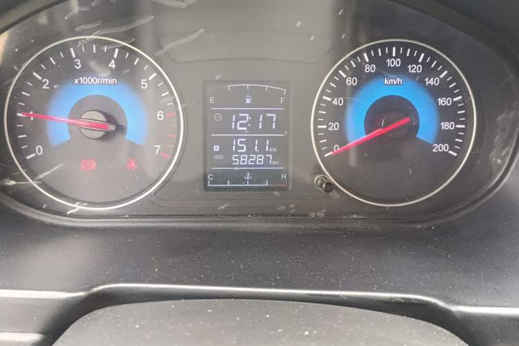 Used Dongfeng Fengon 330 2014 1.5L Manual Standard Edition DK15-02 Odometer Close Up