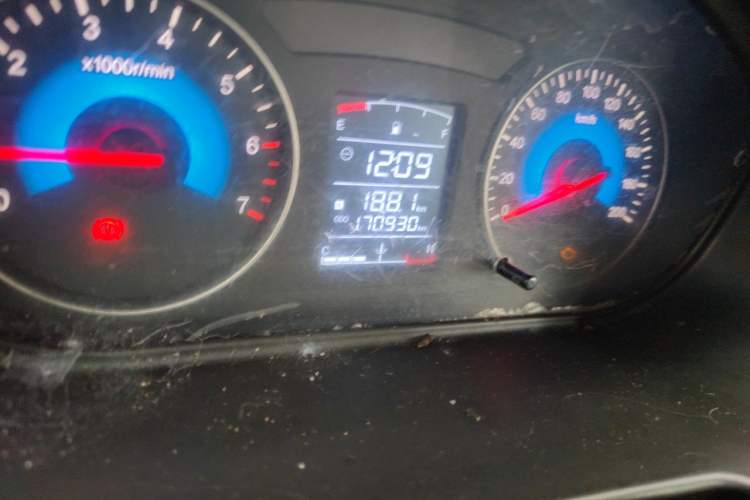 Used Dongfeng Fengon 330 2014 1.5L Manual Utility Version DK15 Odometer Close Up