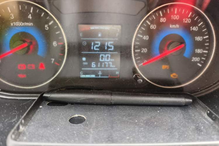 Used Dongfeng Fengon 330 2014 1.5L Manual Utility Version DK15 Odometer Close Up