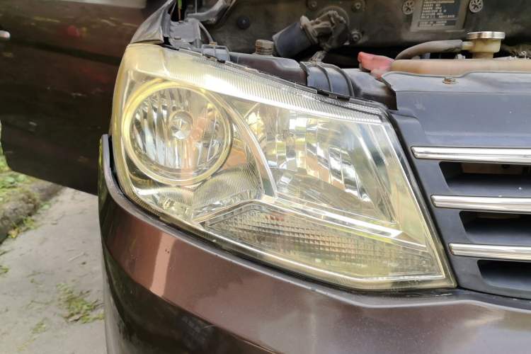 Used Dongfeng Fengon 330 2014 1.5L Manual Standard Edition DK15-02 Right Front Headlight
