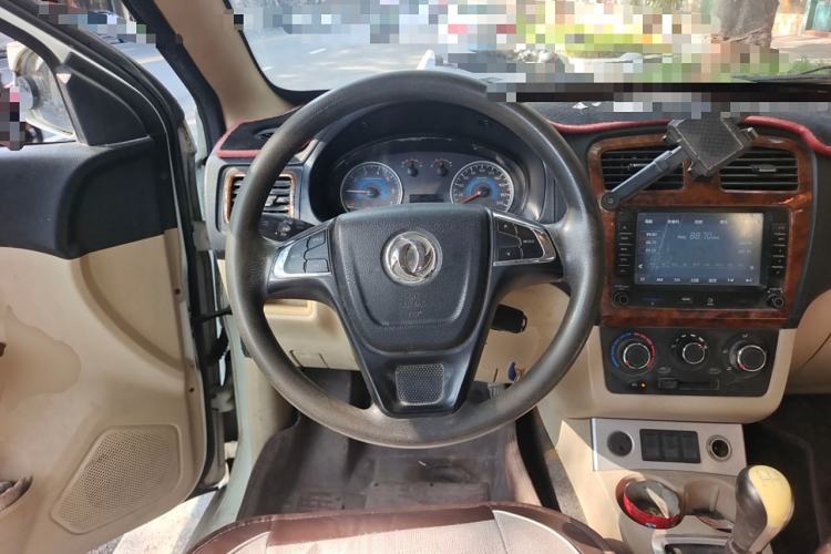 Used Dongfeng Fengon 330 2014 1.5L Manual Comfort Version DK15-02 Steering Wheel