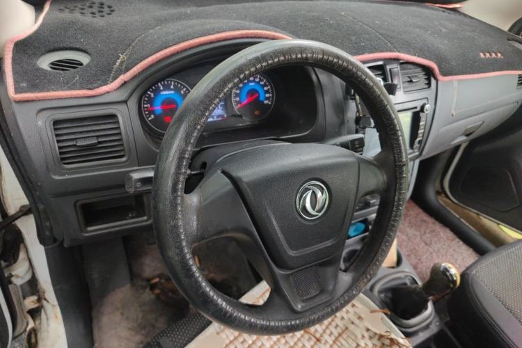 Used Dongfeng Fengon 330 2014 1.5L Manual Utility Version DK15 Steering Wheel