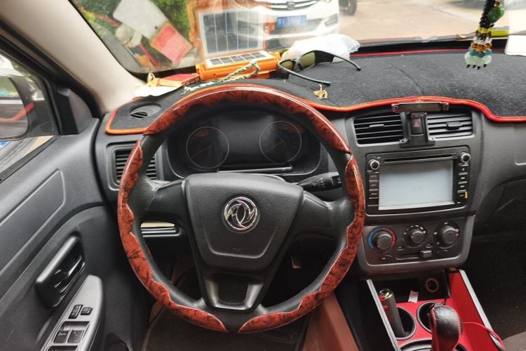 Used Dongfeng Fengon 330 2014 1.5L Manual Utility Version DK15 Steering Wheel