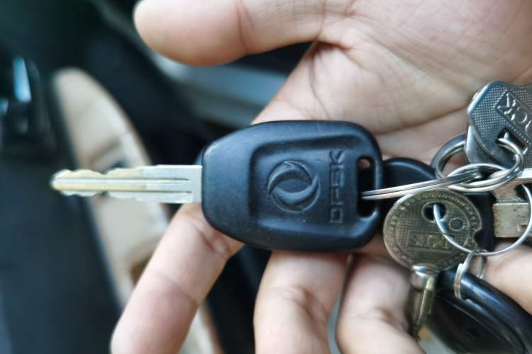 Used Dongfeng Fengon 330 2014 1.5L Manual Standard Edition DK15-02 Vehicle Key