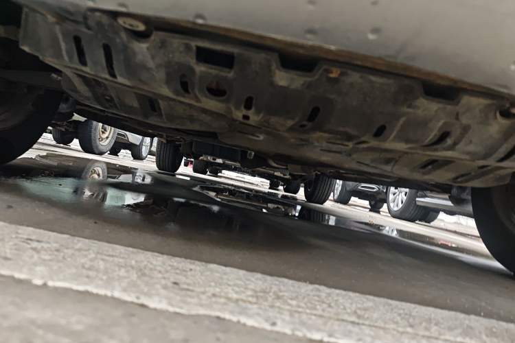 Used Dongfeng Fengon 330 2014 1.5L Manual Utility Version DK15 Chassis Front