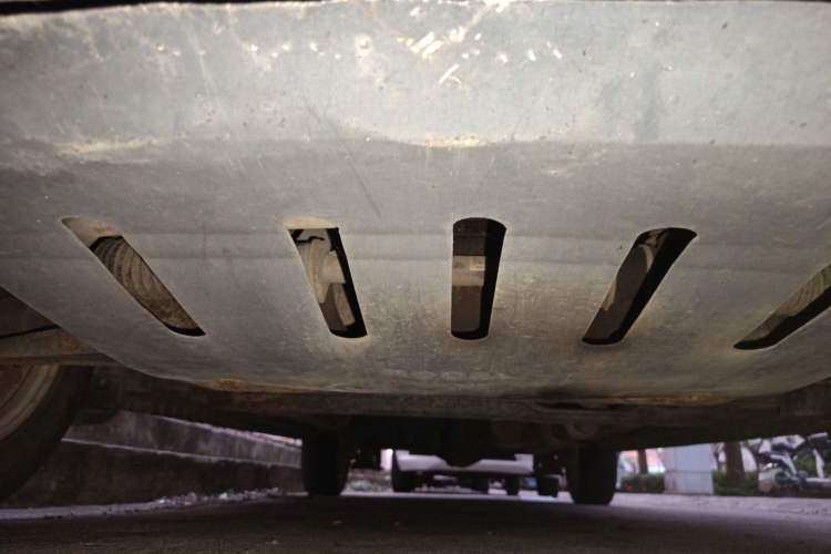 Used Dongfeng Fengon 330 2014 1.5L Manual Utility Version DK15 Chassis Front