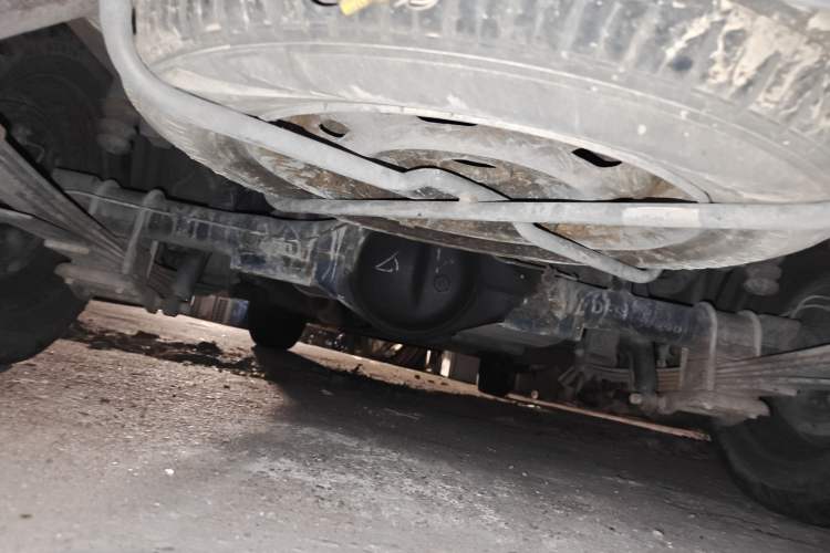 Used Dongfeng Fengon 330 2014 1.5L Manual Utility Version DK15 Chassis Rear