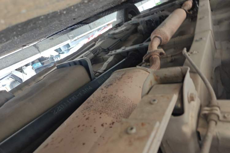 Used Dongfeng Fengon 330 2014 1.5L Manual Utility Version DK15 Chassis Rear Left