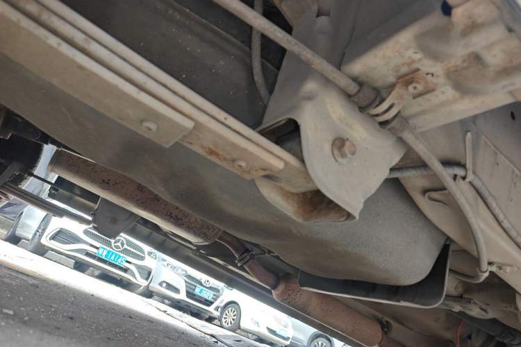 Used Dongfeng Fengon 330 2014 1.5L Manual Utility Version DK15 Chassis Rear Right
