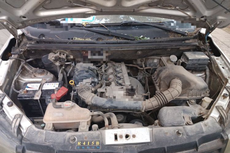 Used Dongfeng Fengon 330 2014 1.5L Manual Utility Version DK15 Engine Bay