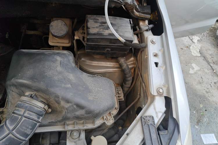 Used Dongfeng Fengon 330 2014 1.5L Manual Utility Version DK15 Engine Bay Left