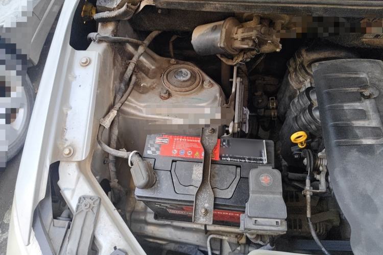 Used Dongfeng Fengon 330 2014 1.5L Manual Utility Version DK15 Engine Bay Right