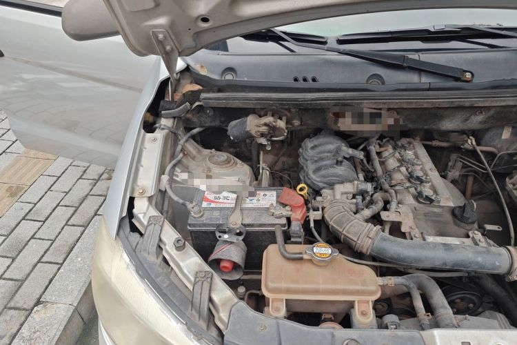 Used Dongfeng Fengon 330 2014 1.5L Manual Utility Version DK15 Engine Bay Right