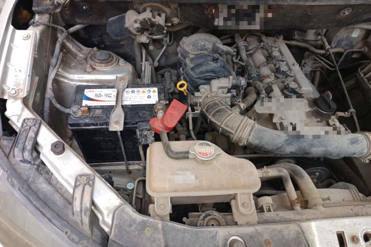 Used Dongfeng Fengon 330 2014 1.5L Manual Utility Version DK15 Engine Bay Right