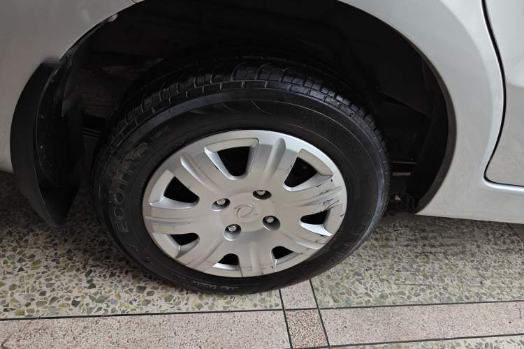 Used Dongfeng Fengon 330 2014 1.5L Manual Utility Version DK15 Exterior 8