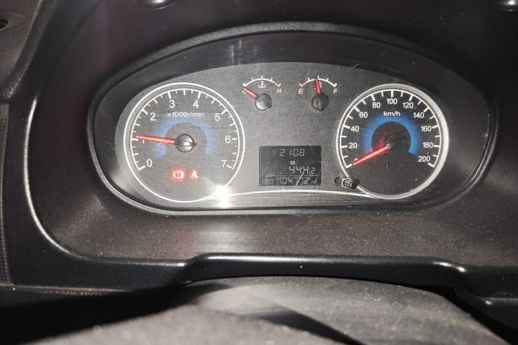 Used Dongfeng Fengon 330 2014 1.5L Manual Utility Version DK15 Instrument Cluster