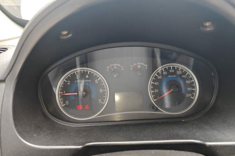 Used Dongfeng Fengon 330 2014 1.5L Manual Utility Version DK15 Instrument Cluster