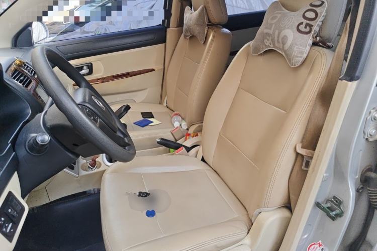 Used Dongfeng Fengon 330 2014 1.5L Manual Utility Version DK15 Left Front Seat