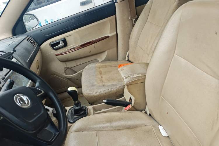 Used Dongfeng Fengon 330 2014 1.5L Manual Utility Version DK15 Left Front Seat