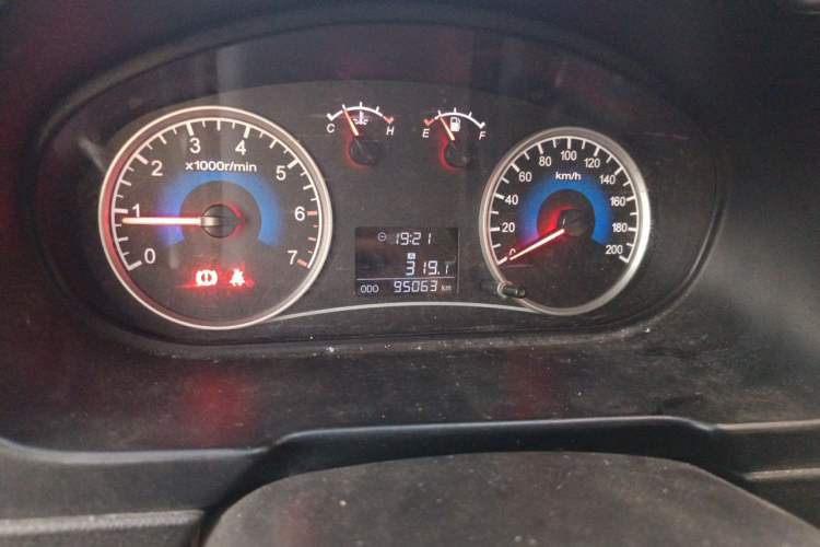 Used Dongfeng Fengon 330 2014 1.5L Manual Utility Version DK15 Odometer Close Up