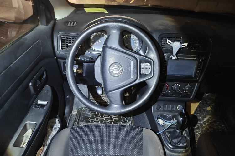Used Dongfeng Fengon 330 2014 1.5L Manual Utility Version DK15 Steering Wheel