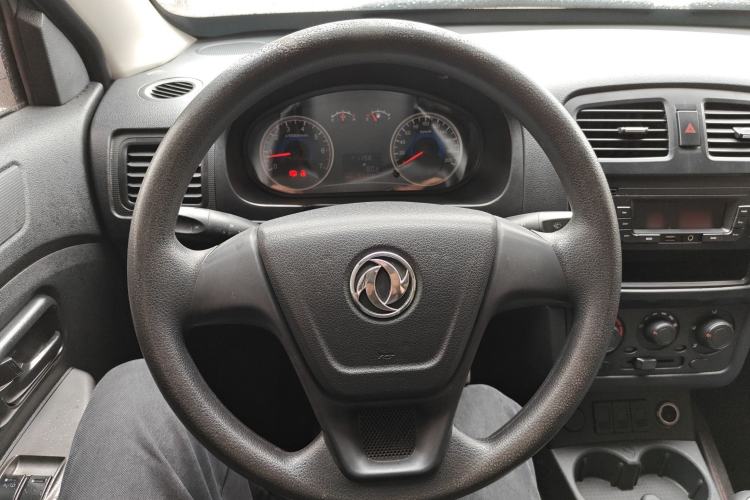 Used Dongfeng Fengon 330 2014 1.5L Manual Utility Version DK15 Steering Wheel