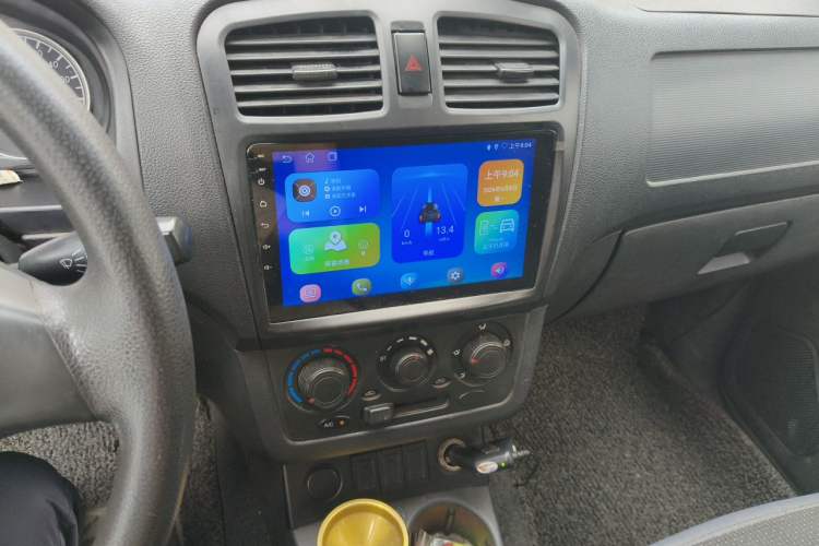Used Dongfeng Fengon 330 2014 1.5L Manual Utility Version DK15 Audio And AC Panel