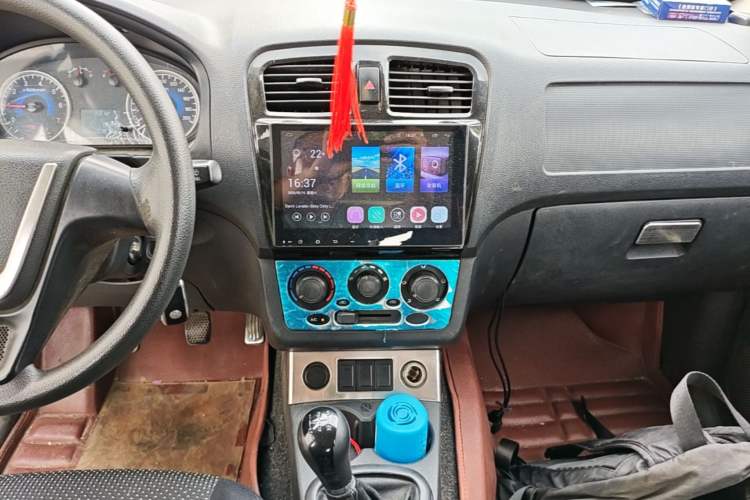 Used Dongfeng Fengon 330 2014 1.5L Manual Utility Version DK15 Audio And AC Panel