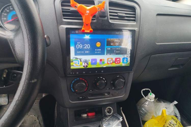 Used Dongfeng Fengon 330 2014 1.5L Manual Utility Version DK15 Audio And AC Panel