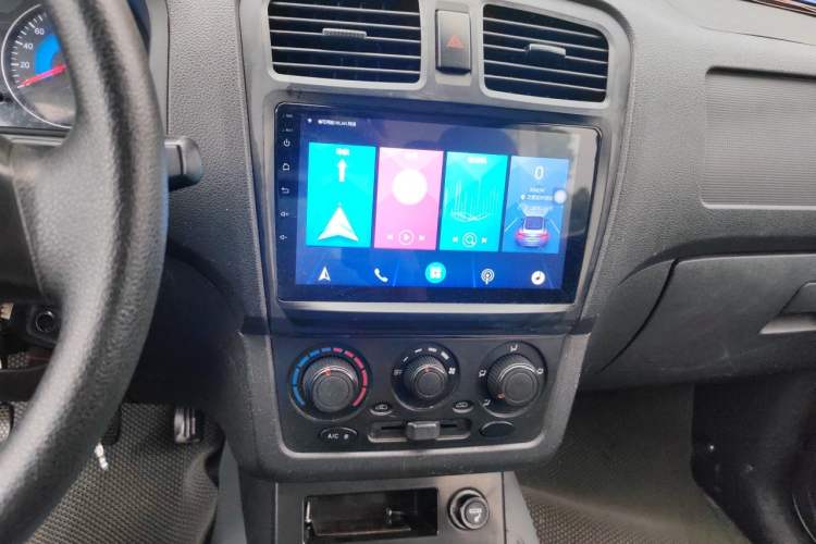 Used Dongfeng Fengon 330 2014 1.5L Manual Utility Version DK15 Audio And AC Panel