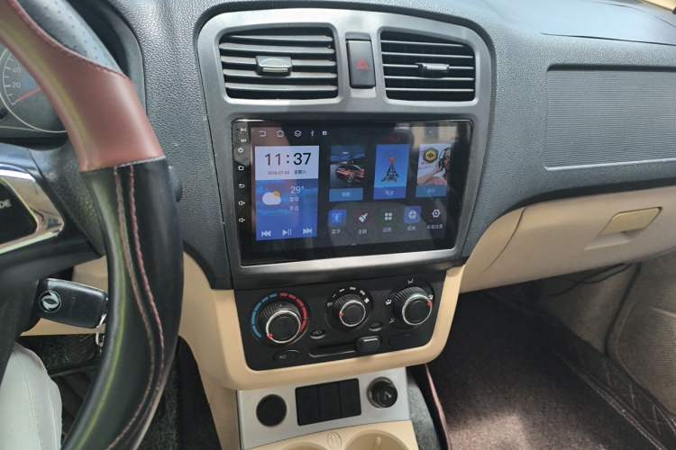 Used Dongfeng Fengon 330 2014 1.5L Manual Comfort Version DK15-02 Audio And AC Panel