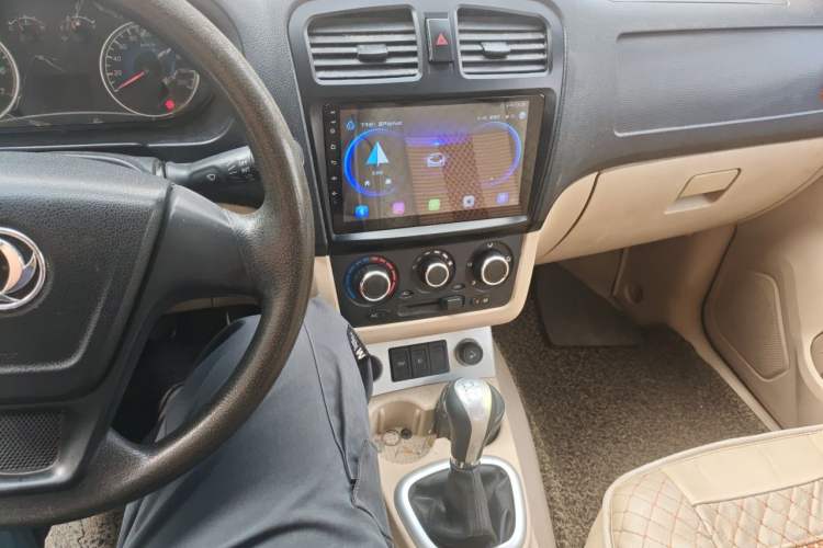 Used Dongfeng Fengon 330 2014 1.5L Manual Standard Edition DK15-02 Audio And AC Panel