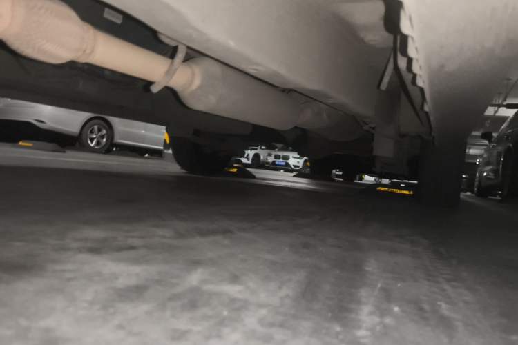 Used Dongfeng Fengon 330 2014 1.5L Manual Utility Version DK15 Chassis Front Left