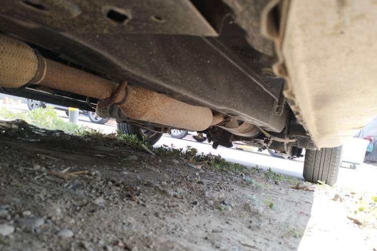 Used Dongfeng Fengon 330 2014 1.5L Manual Comfort Version DK15-02 Chassis Front Left