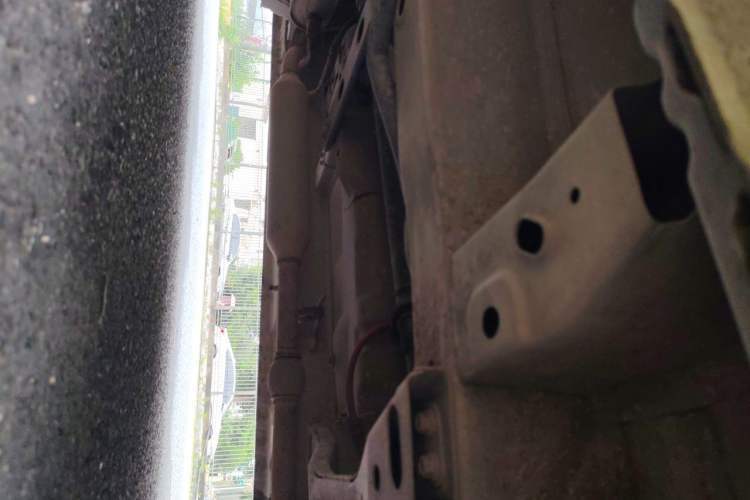 Used Dongfeng Fengon 330 2014 1.5L Manual Utility Version DK15 Chassis Front Right