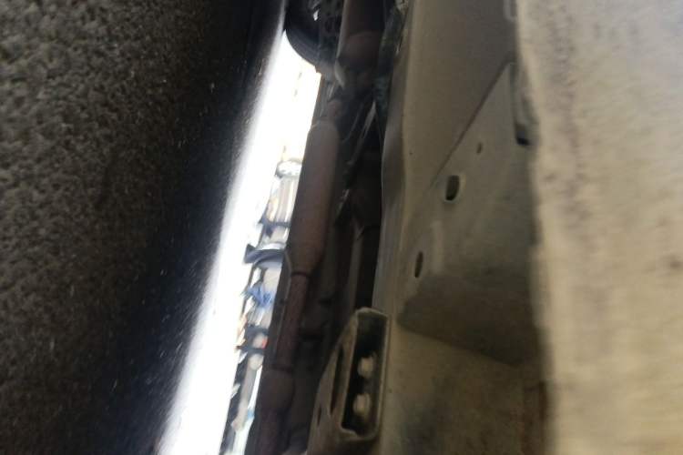 Used Dongfeng Fengon 330 2014 1.5L Manual Utility Version DK15 Chassis Front Right