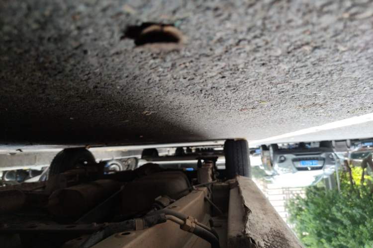 Used Dongfeng Fengon 330 2014 1.5L Manual Utility Version DK15 Chassis Front Right