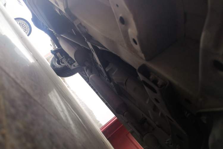 Used Dongfeng Fengon 330 2014 1.5L Manual Utility Version DK15 Chassis Front Right