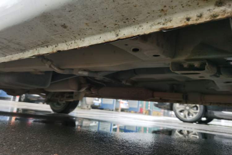 Used Dongfeng Fengon 330 2014 1.5L Manual Utility Version DK15 Chassis Front Right