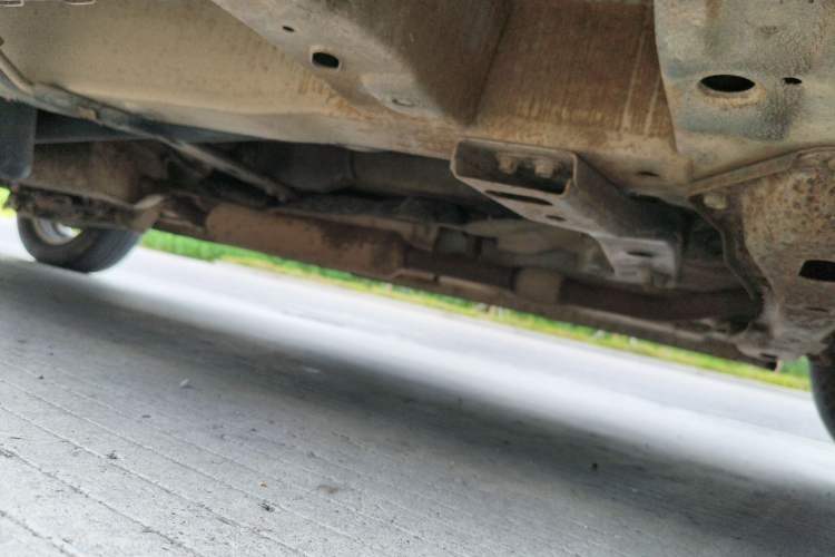 Used Dongfeng Fengon 330 2014 1.5L Manual Utility Version DK15 Chassis Front Right