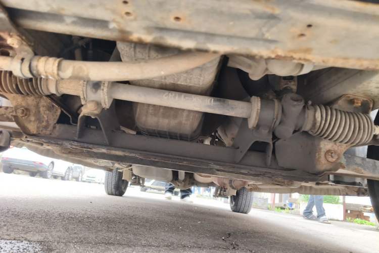 Used Dongfeng Fengon 330 2014 1.5L Manual Utility Version DK15 Chassis Front