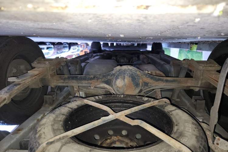 Used Dongfeng Fengon 330 2014 1.5L Manual Standard Edition DK15-02 Chassis Rear