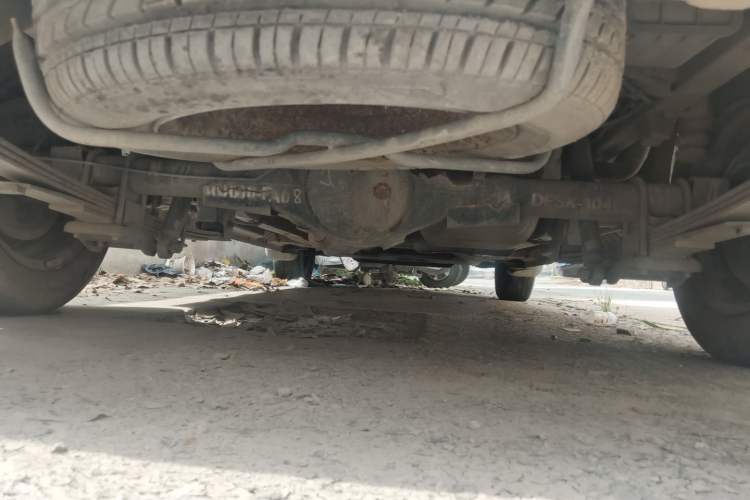 Used Dongfeng Fengon 330 2014 1.2L Manual Practical Version DK12-07 Chassis Rear