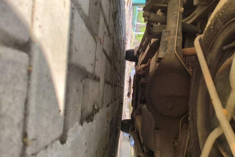 Used Dongfeng Fengon 330 2014 1.2L Manual Practical Version DK12-07 Chassis Rear