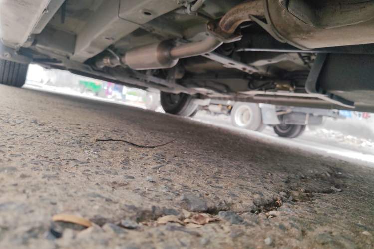 Used Dongfeng Fengon 330 2014 1.5L Manual Standard Edition DK15-02 Chassis Rear Left