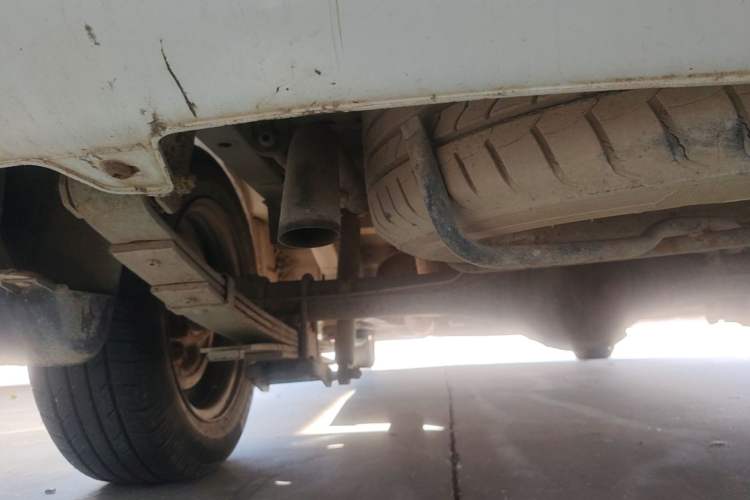 Used Dongfeng Fengon 330 2014 1.5L Manual Utility Version DK15 Chassis Rear Left